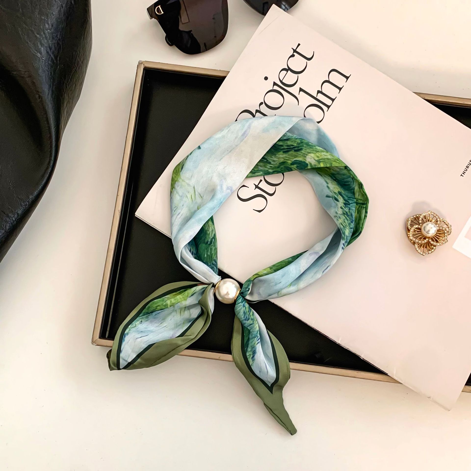 Foulard en soie motif fleur de - Ethnic Fashion Design avis et prix