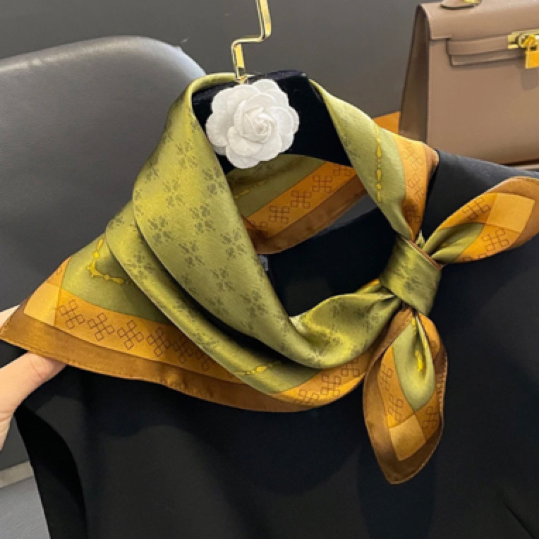 Écharpe en soie vintage de lux - Ethnic Fashion Design avis et prix
